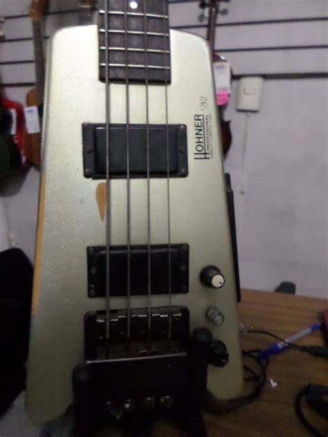 Bajo hohner PenalbaWeb.com