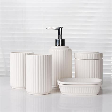 Bathroom set PenalbaWeb.com