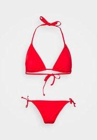 Bikinis rojos PenalbaWeb.com