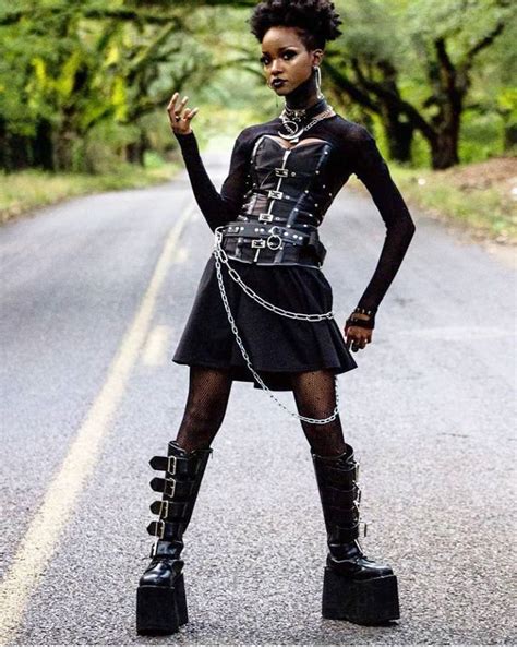 Black gothic punk PenalbaWeb.com