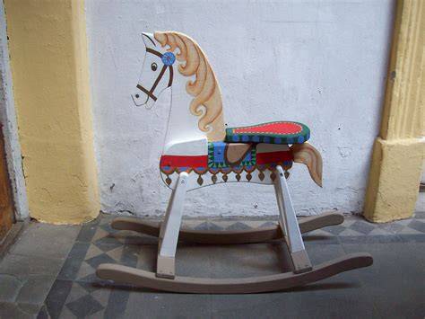 Caballito madera PenalbaWeb.com