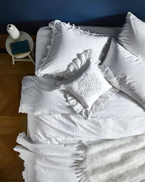 Cama blanca PenalbaWeb.com