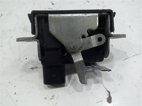 Cerradura maletero golf v PenalbaWeb.com