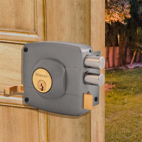 Cerraduras para puertas de madera PenalbaWeb.com