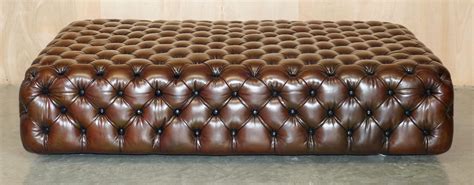 Chesterfield footstool PenalbaWeb.com