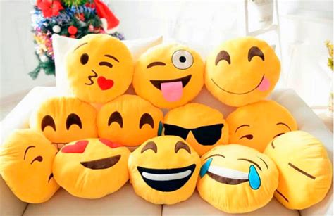 Cojines emoticonos whatsapp PenalbaWeb.com