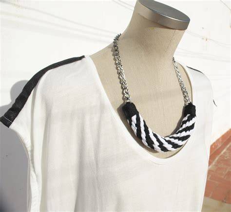 Collares blanco PenalbaWeb.com