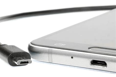 Conector carga movil PenalbaWeb.com