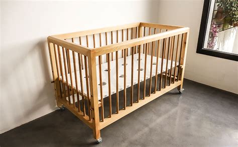 Cuna madera ruedas PenalbaWeb.com