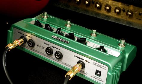 Delay line pedal PenalbaWeb.com