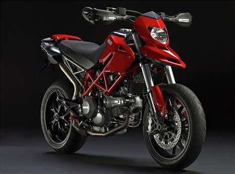 Ducati hypermotard 796 PenalbaWeb.com