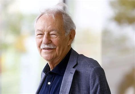 Eduardo mendoza PenalbaWeb.com