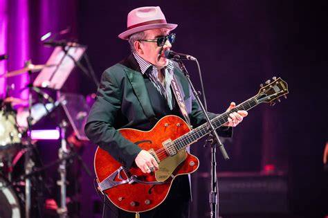 Elvis costello PenalbaWeb.com
