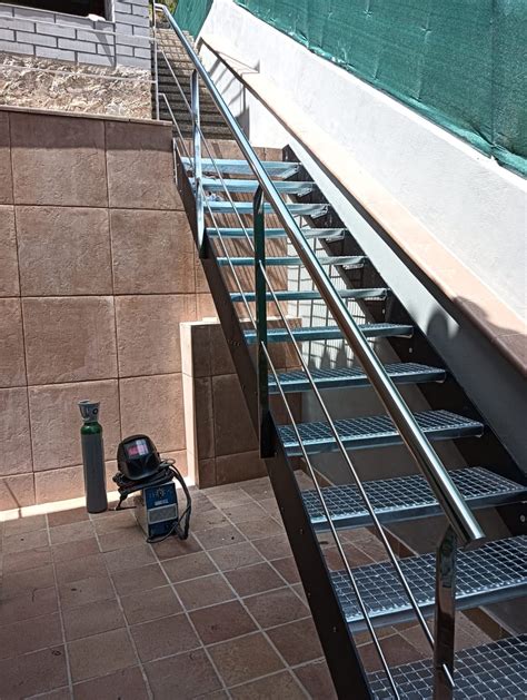 Escalera exterior PenalbaWeb.com