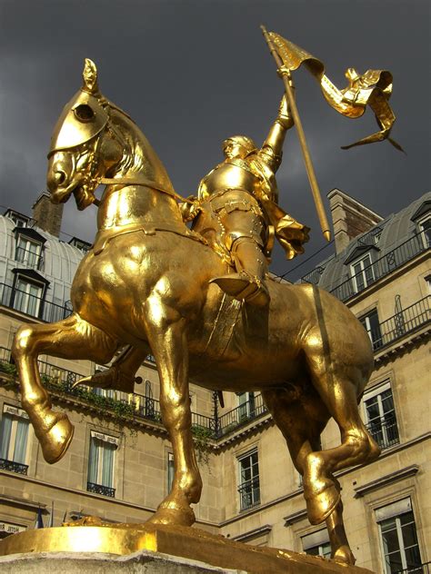 Estatua bronce PenalbaWeb.com