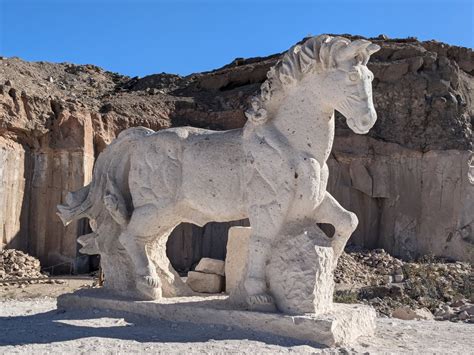 Estatua piedra PenalbaWeb.com