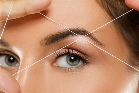 Eyebrow PenalbaWeb.com