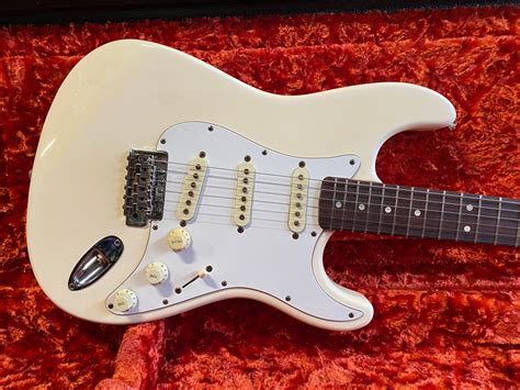 Fender stratocaster made in japan PenalbaWeb.com