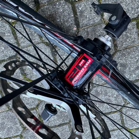 Fulcrum red metal PenalbaWeb.com