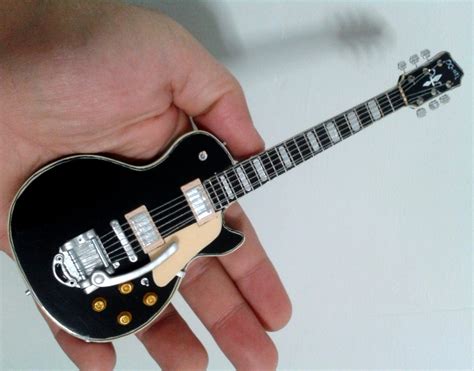 Guitarras en miniatura PenalbaWeb.com