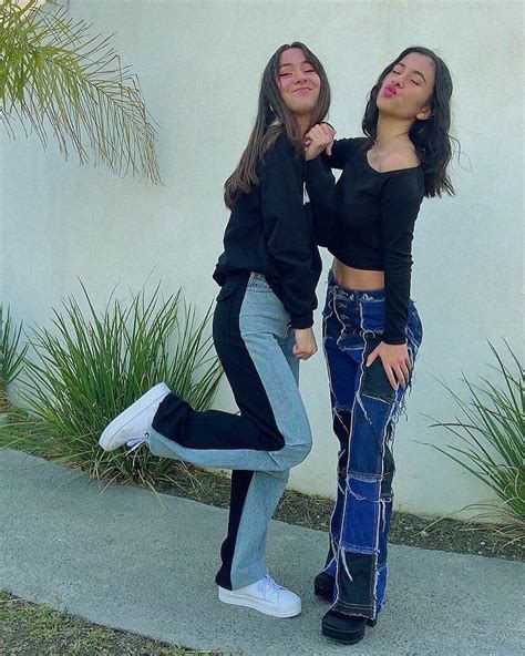 Dos hermanas PenalbaWeb.com