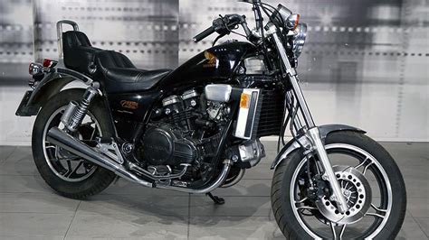 Honda vf 750 custom PenalbaWeb.com