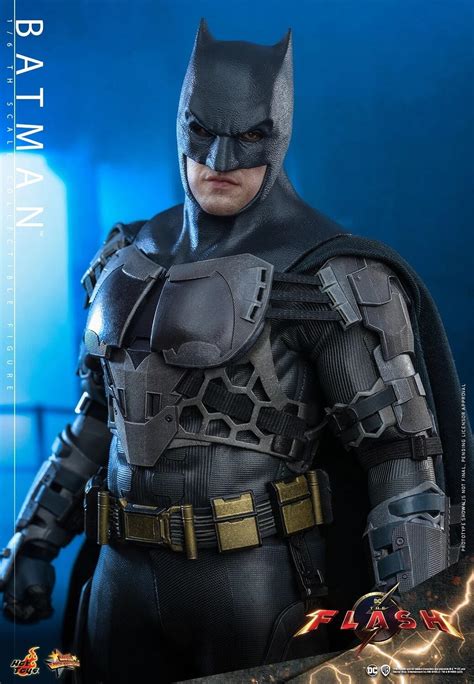 Hot toys batman PenalbaWeb.com