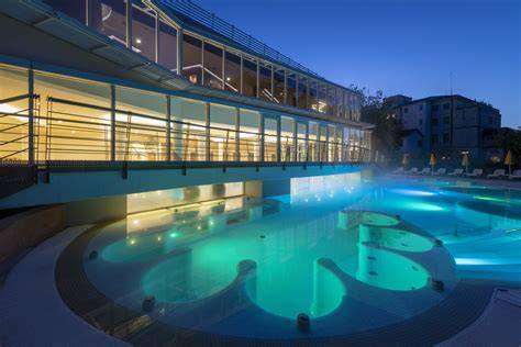 Hotel piscina PenalbaWeb.com