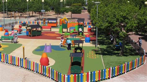 Juguetes parques infantiles PenalbaWeb.com
