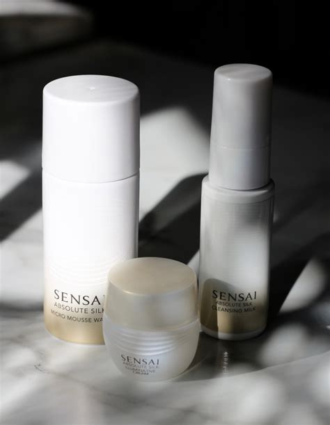 Kanebo sensai silk PenalbaWeb.com