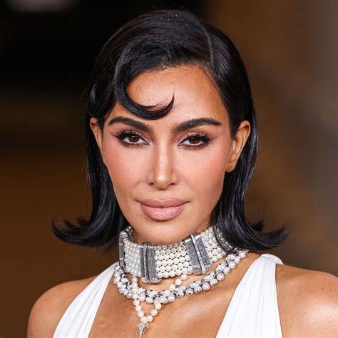 Kardashian PenalbaWeb.com