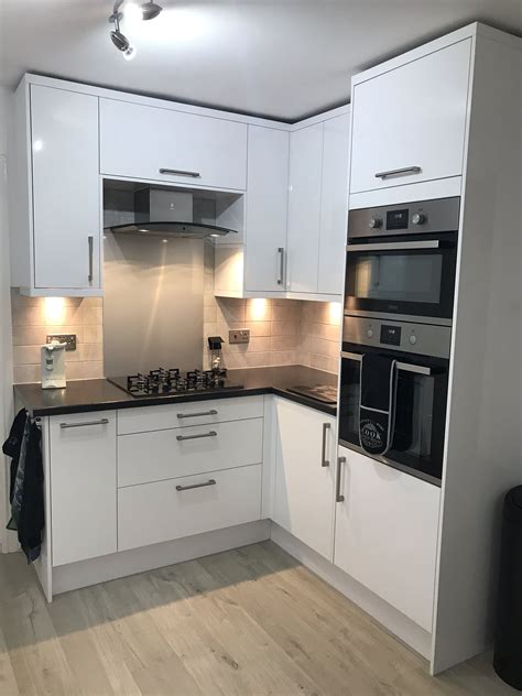 Kitchen units white PenalbaWeb.com