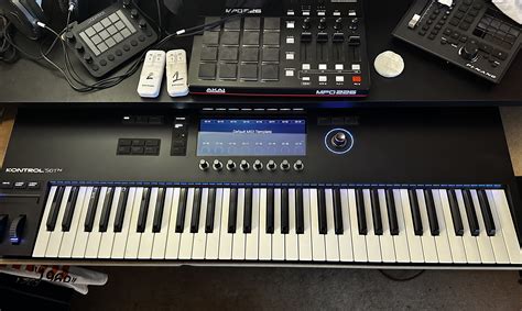 Komplete kontrol s61 PenalbaWeb.com