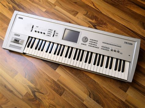 Korg triton le PenalbaWeb.com