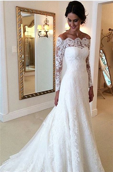 Lace wedding dress PenalbaWeb.com
