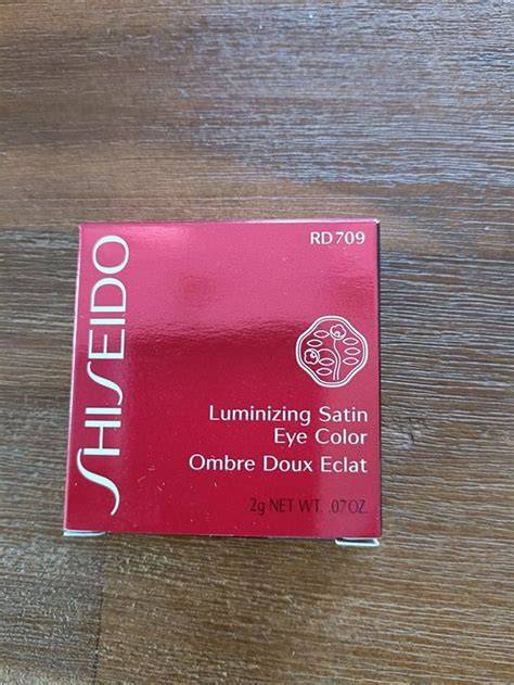 Luminizing satin eye color PenalbaWeb.com