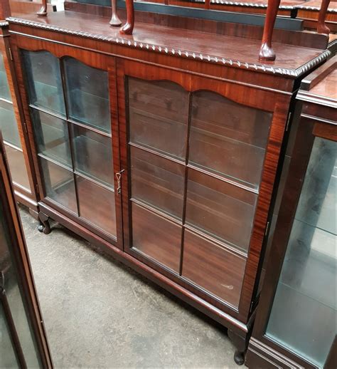 Mahogany display cabinet PenalbaWeb.com