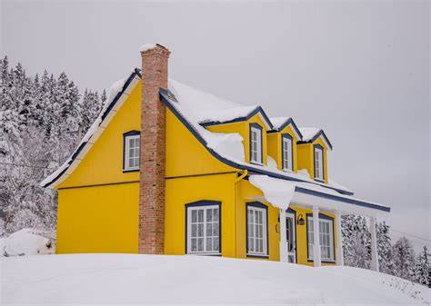 Maison jaune PenalbaWeb.com