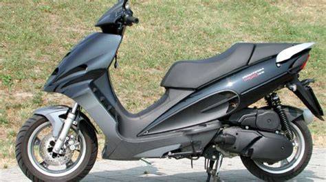 Malaguti phantom 125 PenalbaWeb.com