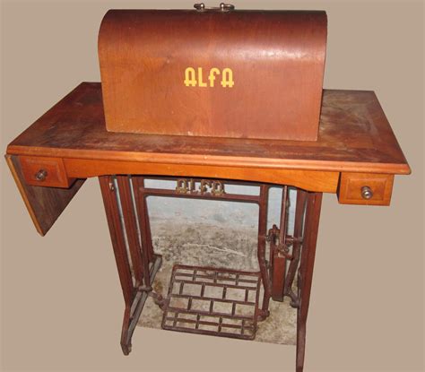 Maquina de coser alfa antigua PenalbaWeb.com