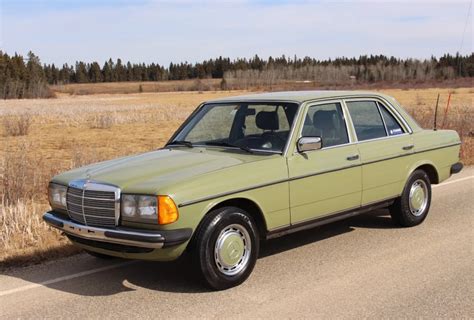 Mercedes 300d w123 PenalbaWeb.com