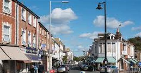 Molesey PenalbaWeb.com