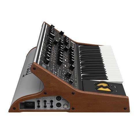 Moog sub 37 PenalbaWeb.com