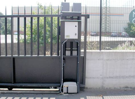 Motor puerta garaje corredera PenalbaWeb.com