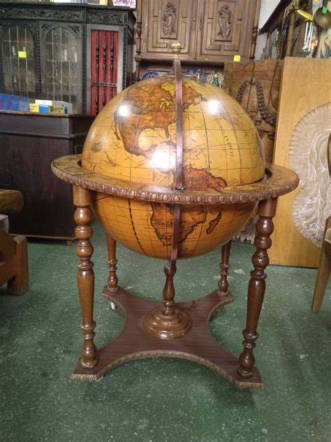 Mueble bar bola mundo PenalbaWeb.com