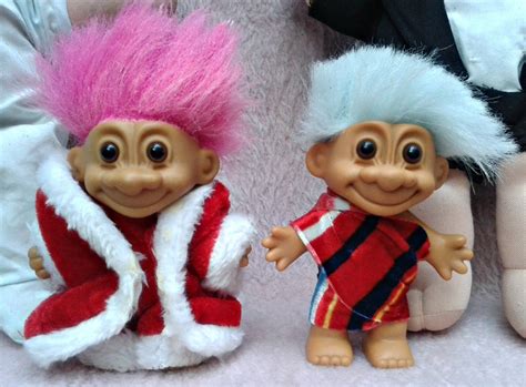 Munecos trolls PenalbaWeb.com