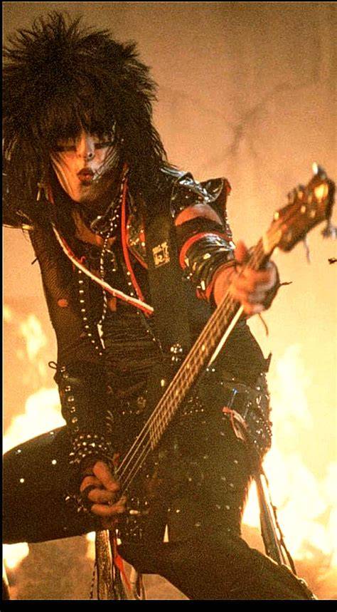 Nikki sixx PenalbaWeb.com