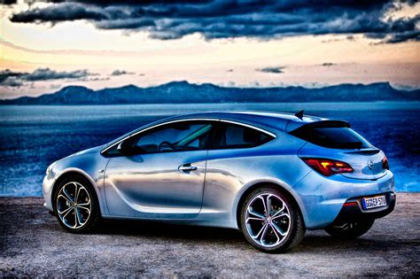 Opel astra gtc 2016 PenalbaWeb.com