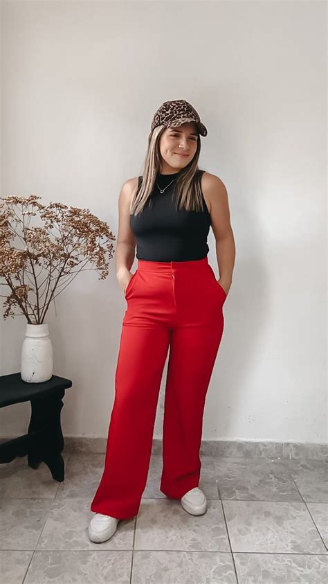 Pantalones rojos PenalbaWeb.com