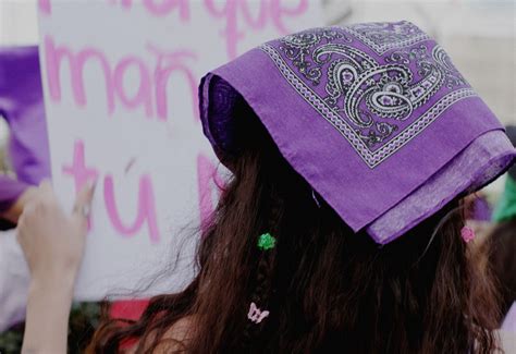 Panuelo morado PenalbaWeb.com